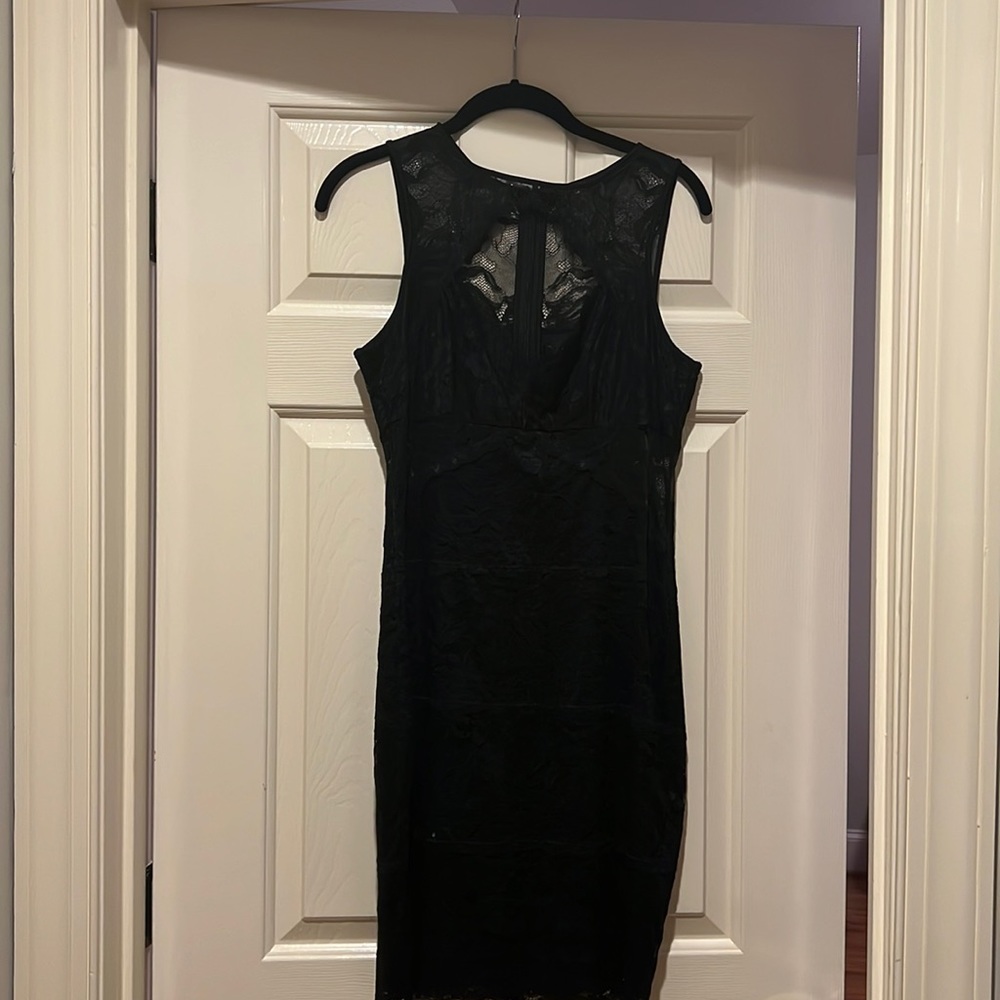 Black lace dress - GUESS size L